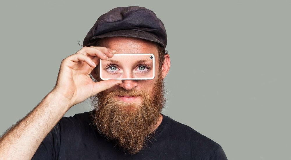 Be My Eyes helps blind people